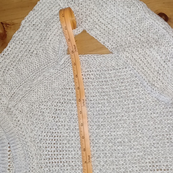 EUC. Free People. Beige. Loose knit. Slouchy. Sz - Sm - Picture 12 of 16